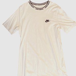 Nike tee shirt   just do it neck line